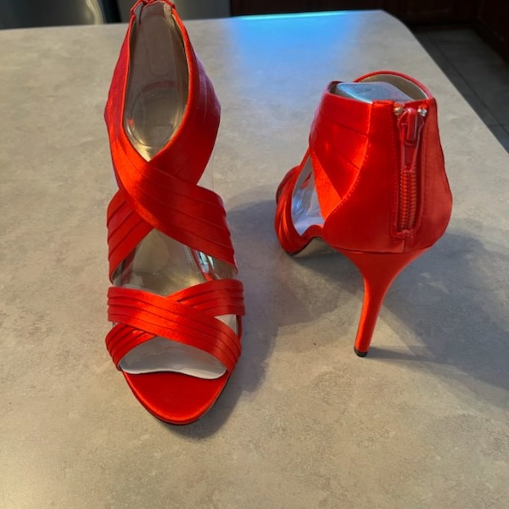 Nina Red Size 9 1/2 Shoes